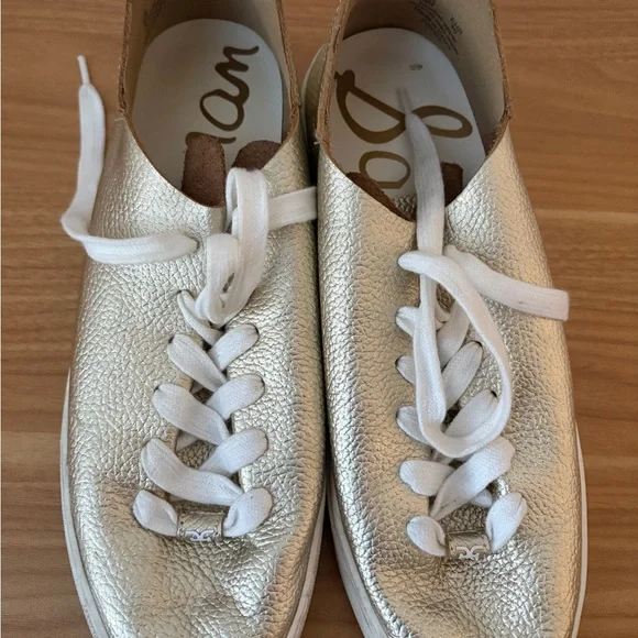 Sam Edelman Metallic Gold Textured Sneakers - Picture 2 of 7